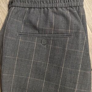 Express Men’s Extra-Slim Gray/Pink Plaid Drawstring Dress Pant: Size Medium